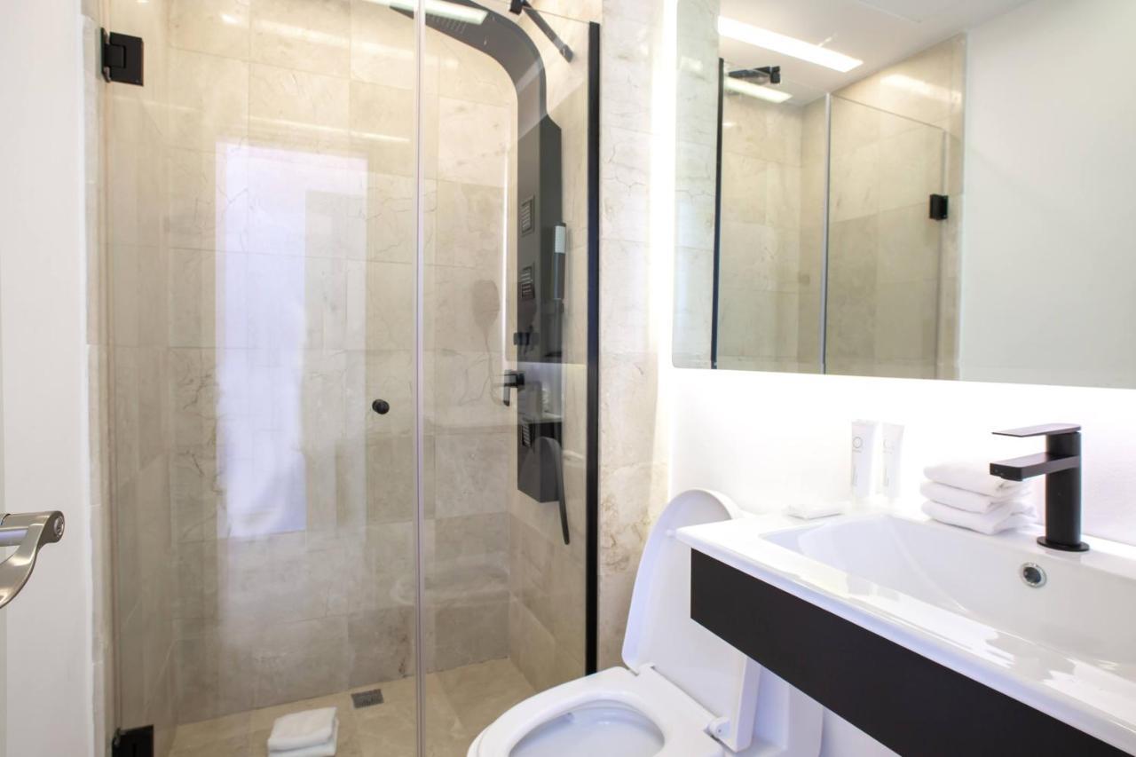 Cana Rock Condos Infinity Pool & Beach Suites Punta Cana Exterior foto